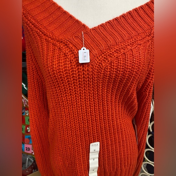 (NWT) Ana Red Sweater - Sz.M - Picture 5 of 6